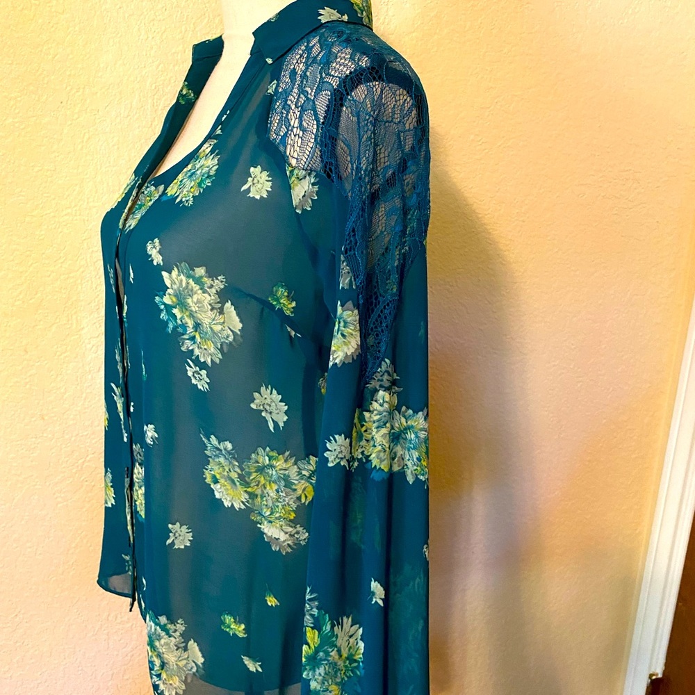 Lauren Conrad Blouse